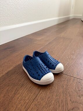 Native Kids Navy Blue Slip-On Sneakers with White Toe